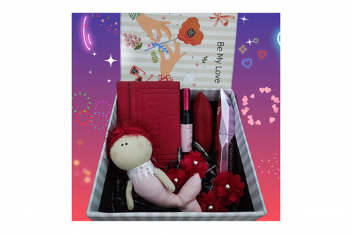 باکس کادوی دخترانه عیدی هدیه تولد