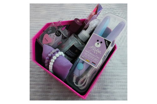 قیمت خرید کادوی روز دختر هدیه تولد لوازم آرایشی