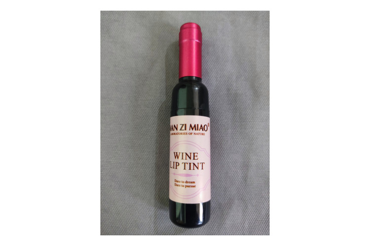 تینت لب شامپاینی