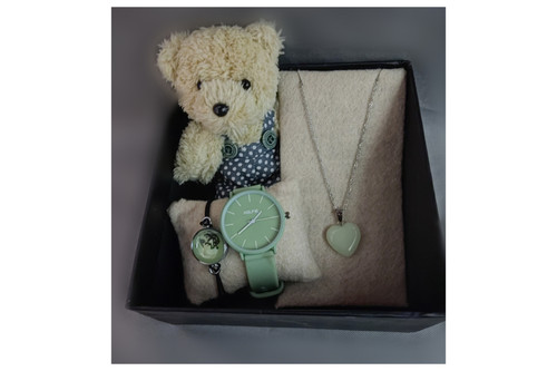 باکس کادو دخترانه هدیه تولد