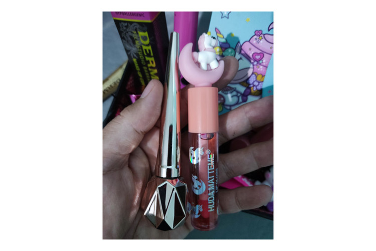 خط چشم کوزه ای تینت لب یونیکورن