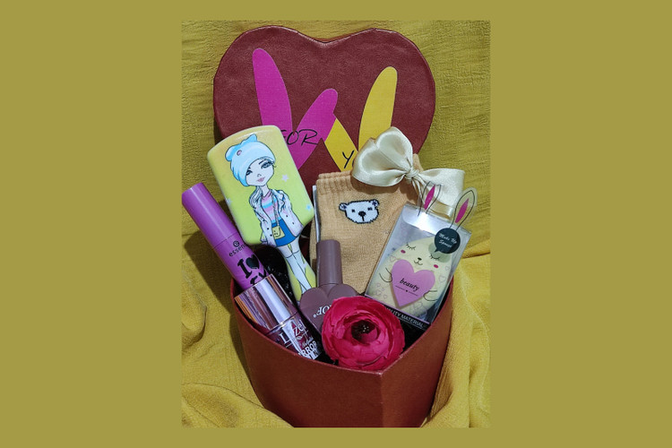 قیمت باکس کادو دخترانه قلبی