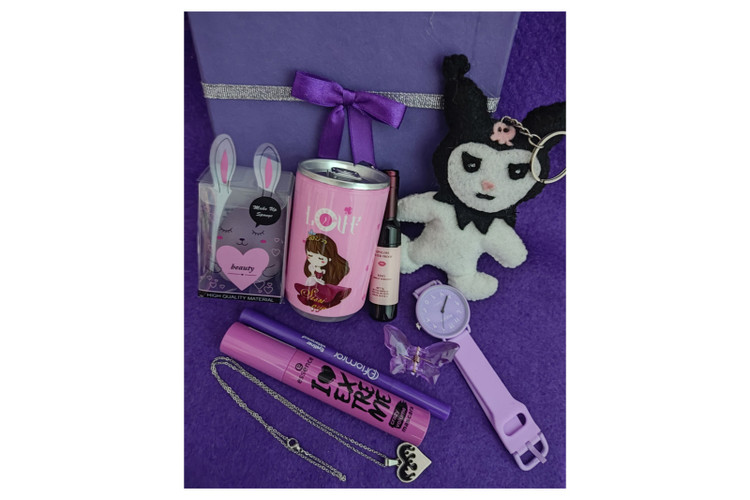 خرید آنلاین کادو روز دختر