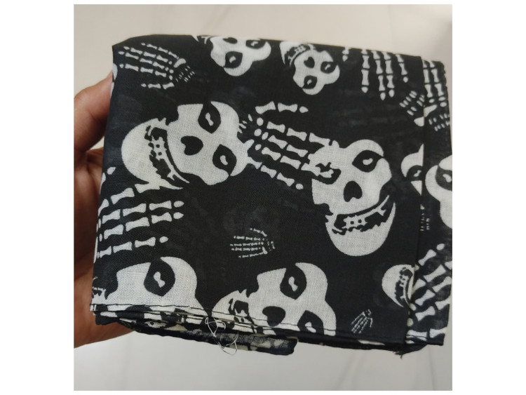 دستمال سر جمجمه