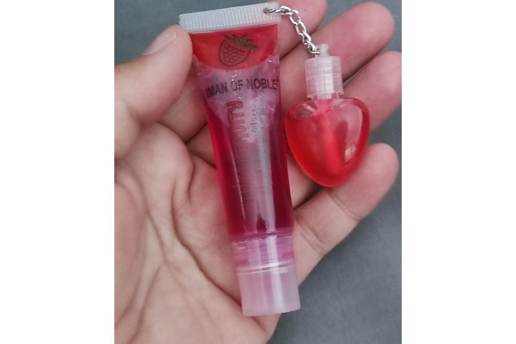 تینت لب آویز دار قلب