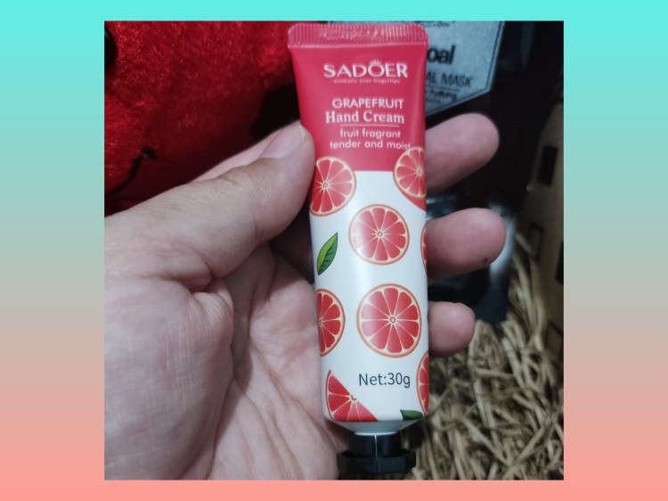 کرم دست میوه ای