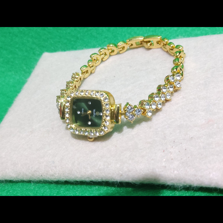 ساعت ولفی مجلسی زنانه