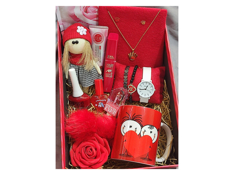 پک کادو تم قرمز دخترانه